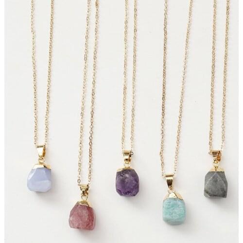 Necklace New Classic Handmade Twining Irregular Natural Stone Pendant Crystal For Women Fashion Retro Temperament Accessories