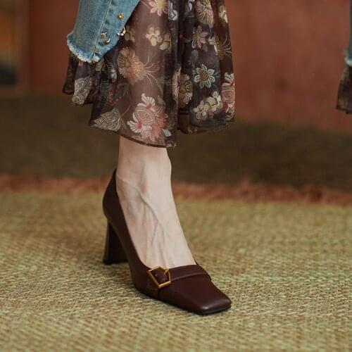 2021 French high heels women shallow mouth white autumn womens shoes retro square toe fashion shoes thick heel