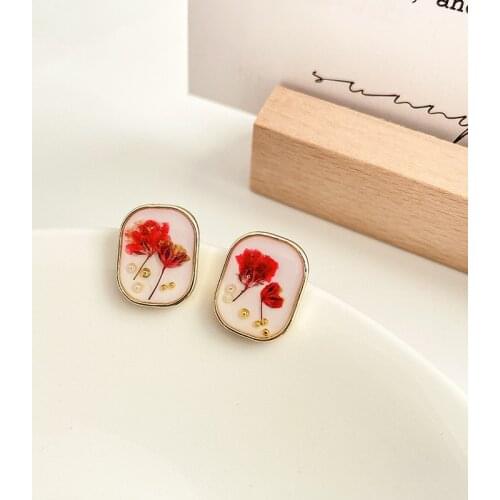 2021 Korean New Retro Pearl Flower Earrings Fashion Temperament Exquisite Small Earrings Womens Jewelry
