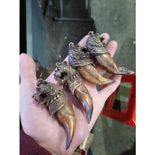 1pcs Collection China Archaize Tibet Silver Amulet Pendant/Animal Teeth Pendant Gift