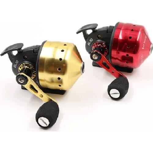 Fishing Reel 4+1BB 3.6:1 Gear Ratio Slingshot Closed Metal Wheel Outdoor Bow Hunting Fishing with Wrist guard PE line 45M