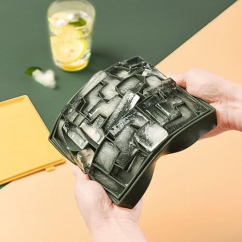 Silicone ice tray Tetris ice box to make ice hockey artifact household refrigerator with lid size frozen ice cube mold
