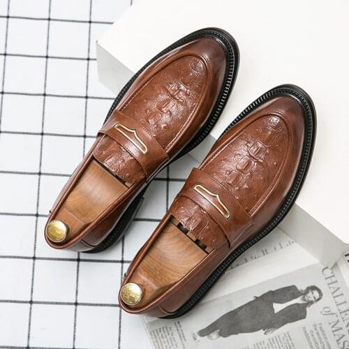 New Mens Shoes Fashion Trend Solid Color PU Regular Crack Grid Classic Mask Comfortable Casual Business All-match Loafers XM296