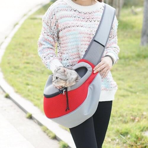 Pet supplies Cats and dogs Universal Shoulder Adjustable Rugged Dirty pet Messenger Bag Out Breathable Comfort Carrying bag