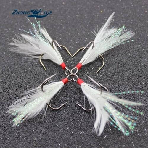 High Quality 20Pcs/lot New Super Strong Feathered Treble Hooks 2# 4# 6# 8# 10# Three Fish Fly Hooks Lure Fishing Tackle