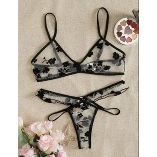 American Sexy Lingerie Womens Underwear Fashion Embroidered Lace Underwear Thong Set perspective Costumes