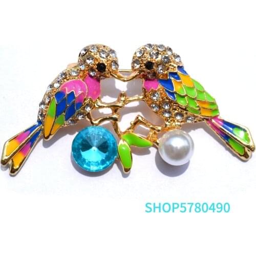 Fashion Jewelry Multi Color Cute Birds Enameled Brooches for Women Elegant Pearl Pin Ladies Gifts Party Dress Coat Decoration