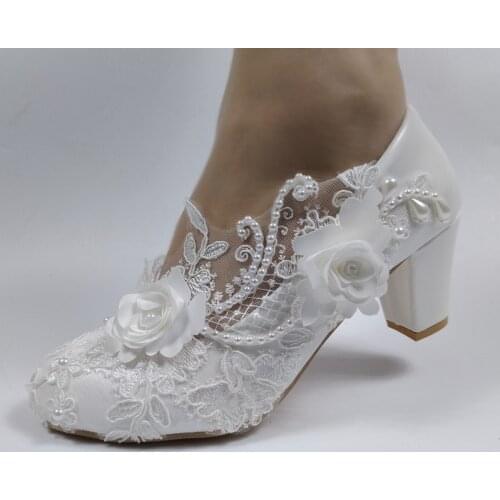 2020 New arrival Women wedding shoes Bridesmaid Dress shoes Thick Heeled Med Heel Shoes white Lace shoes flower female shoes