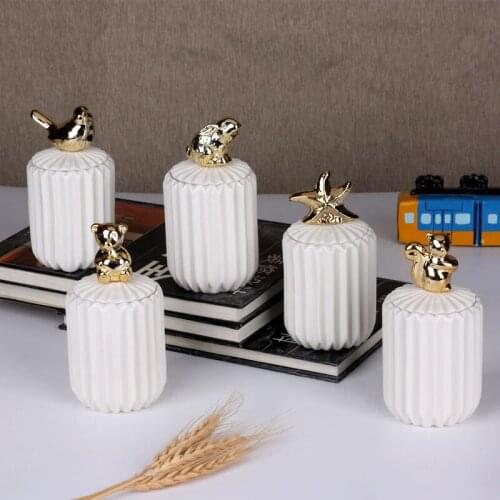 Storage Jars for Spices Candy Bear Rabbit Tank Container Jewelry Storage Box Coffee Can
