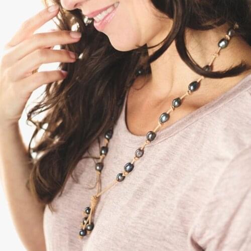 White Baroque pearl leather knotted necklace,Pearls Lariat ,natural pearls and leather knotted necklace,Handmade Lariat necklace