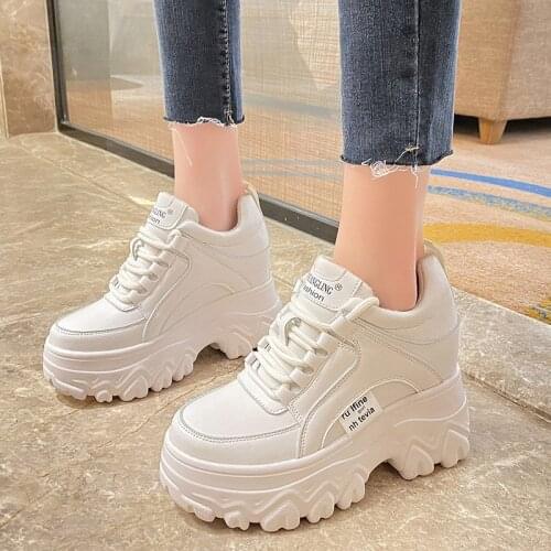 Women Winter Platform Sneakers Warm Fur Plush Insole Ankle Boots Women Spring Chunky Shoes Lace-up Tennis Shoes Woman 2021