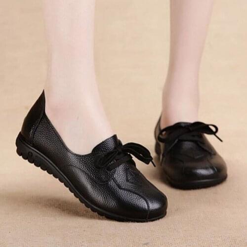 Soft Genuine Leather Flat Shoes Women Flats with Flowers Ladies Shoes Women Designers Loafers Slip On