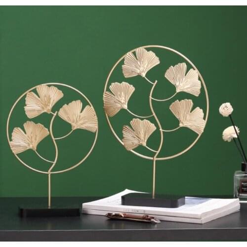 Luxury Gold Leaf Pattern Metal Stand Ornements for Living Room Bedroom Desktop