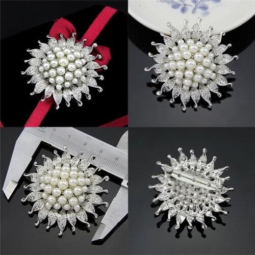 Beautiful Silver Plated Imitation Pearl Bead Flower Brooch pin Five Cream Full White Simulated Pearl Bouquet for Wedding