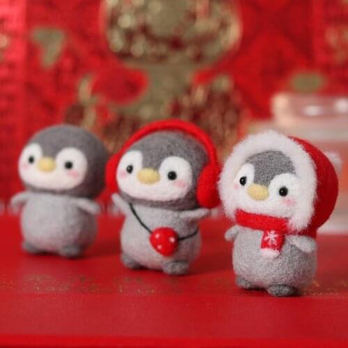 New Hot!Unfinished Felt Kit Latest Funny Festive Christmas New Year Penguin Wool Needle Felt Kit Package DIY Handmade Doll Toy