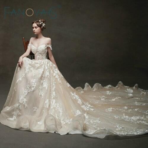 Beach BOHO Wedding Dresses Off The Shoulder Champagne Wedding Dresses Long Train Vestido De Novia Robe De Mairee Lace Wedding