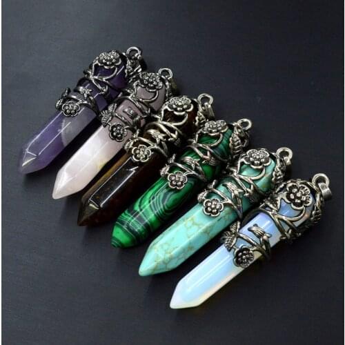 Dives Vietate Store Vintage Pendants