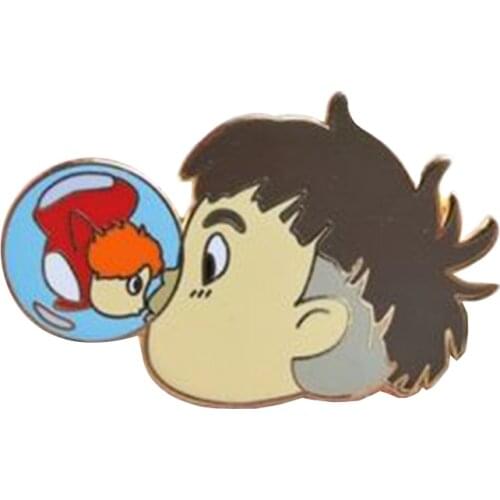 Kiss fish enamel pin