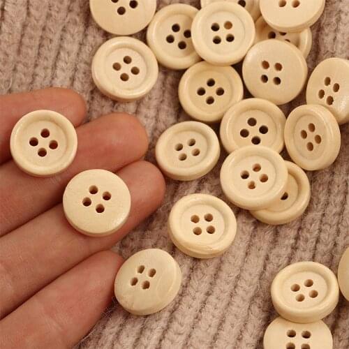 4 Holes Wood Round Buttons Handmade Sewing DIY Buckle Natural Color Apparel Accessories 15/18/25 mm 50 Pcs