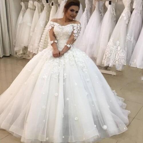 2020 New Arrival Wedding Dresses Lace Appliques Off the Shoulder Ball Gown Long Sleeves Bridal gowns Formal Party Plus Size