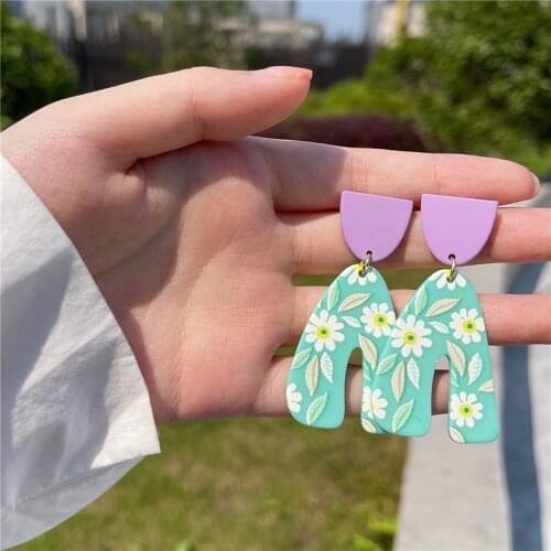 AOMU New Fashion Romantic Colorful Flower Pattern Geometric Irregular Round Acrylic Long Dangle Drop Earrings for Women Jewelry