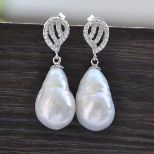 Z10531 18x12mm White Baroque Drip Edison Keshi Pearl Dangle Earring CZ
