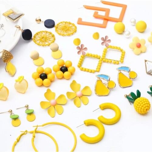 Yellow 1Pair ins Fashion Daisy Flower Geometry Dangle Earrings Acrylic Drop Earrings For Women Bohemian Girls Love Jewelry Gift