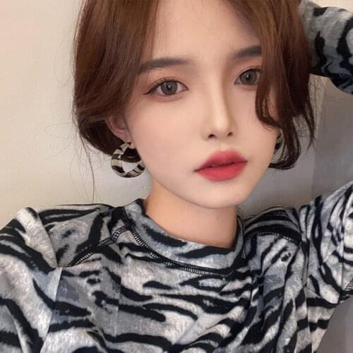 GorGor Stud Earrings Women Fashion Statement Type C Black and White Lines Hyperbole Individuality Party Trendy Jewelry A068