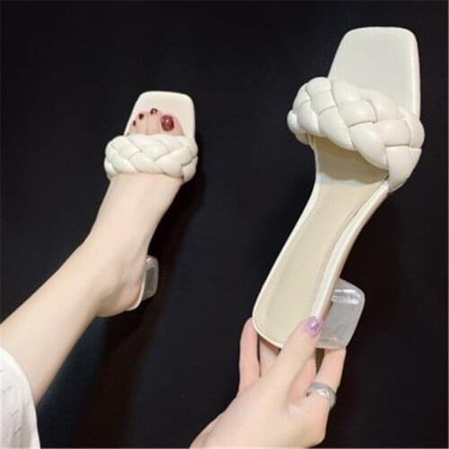 Cool slippers female 2020 summer new half-towed non-slip versatile, hand-woven low heel thick female cool slippers