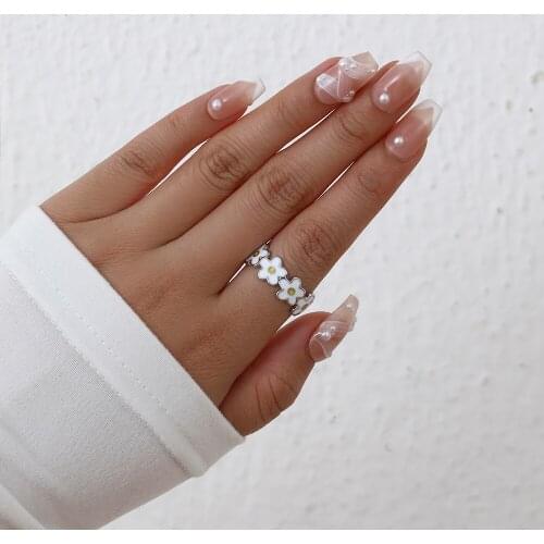 Lost Lady New Creative Flower Ring Fashion Trend Temperament Ladies Ring Romantic White Flower Gold Plated Alloy Ring Jewelry