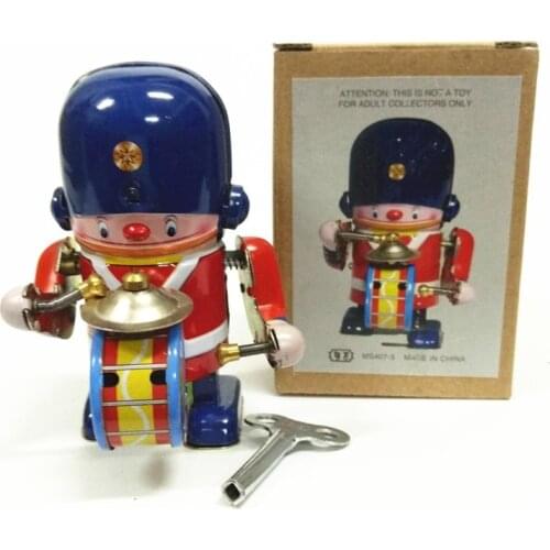 [Funny] Collection Retro Clockwork Wind up Metal Walking Tin brass military band robot toy Mechanical toys kids christmas gift