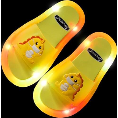 2021 Footwear Luminous Jelly Summer Childrens LED Slipper Girls Slippers PVC Non-slip Beach Sandals Kids Home Bathroom Yellow