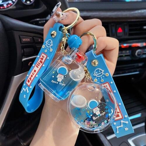 Acrylic Liquid Floating Spaceman Keychain Fashion Couple Car Keyring Charm Backpack Pendant Key Chain Gifts for Boy Friends