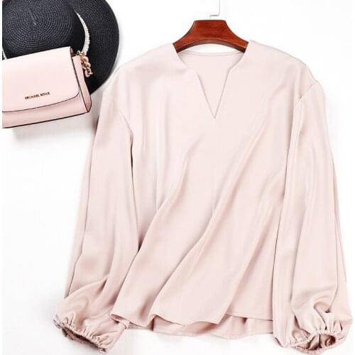 Korean-style V-neck lantern sleeve chiffon shirt for fat mm Women large size early autumn belly covering black Super fairy