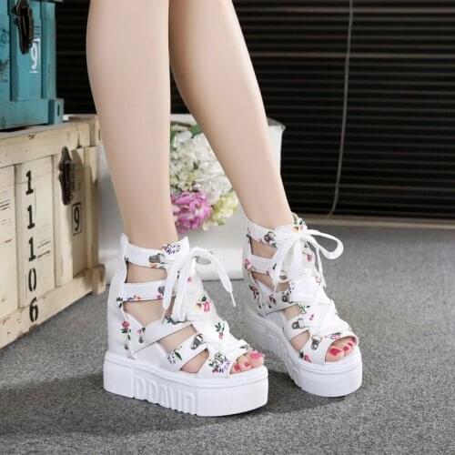 2021 Summer Personalized Cross Strapping Muffin Bottom Womens Sandals High Slope Heel Fish Mouth Shoes Roman Womens Shoes
