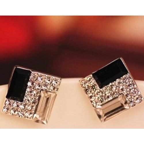 Fashion hot Noble Crystal Black and White Square Earrings For Women 2020 Popular Rhinestone Stud Earrings Jewelry Cheap Price