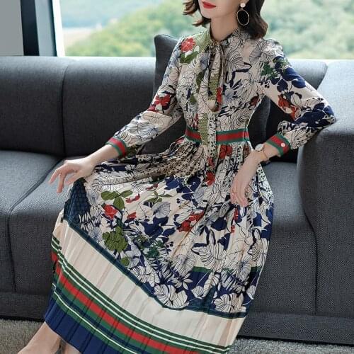 2018 spring new national style dress retro elegant tie bow vacation pleated dress LYQ479