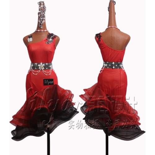 Latin dance dress, performance, competition dress, black-and-red transition color skirt with sloping shoulders and fish bones