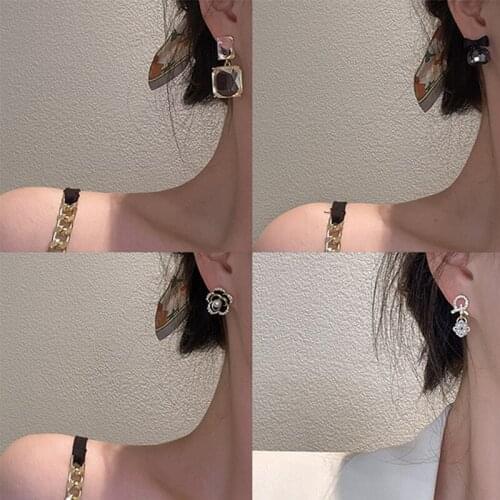 Minimalist Stud Earrings Camellia Disc Square Circle Bowknot Shell Pearl Earrings for Women Girls Fashion Elegant Jewelry