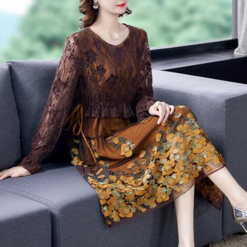 Elegant Spring Autumn Embroidery Dress Female 2021 New Lady High-End Fashion Midi Long Sleeve Lace Patchwork Flower Robes y1388