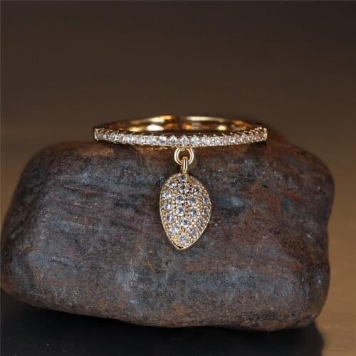 White Zircon Small Round Stone Ring Vintage Gold Silver Color Engagement Ring Fashion Cute Shell Pendant Rings For Women Wedding