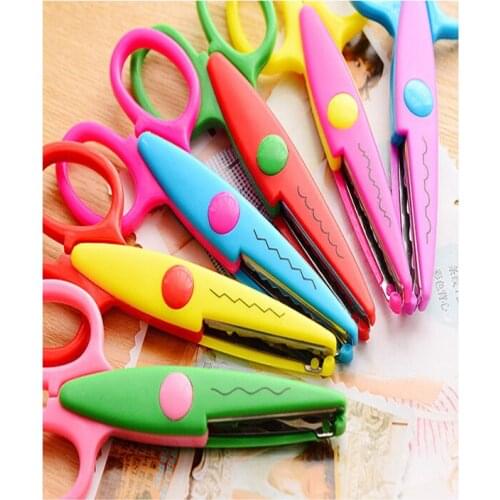 Kids Laciness Scissors Metal & Plastic Cartoons Lace Scissors DIY Crafts Scrapbooking Handmade Card Photo Pattern Scissors