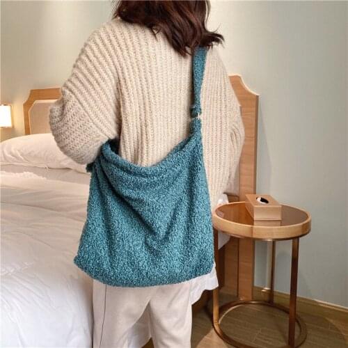 Women Plush Handbags Casual Totes Female Single Shoulder Bags Top Handle Faux Fur Lambswool Bolsa Feminina Highstreet New Korean