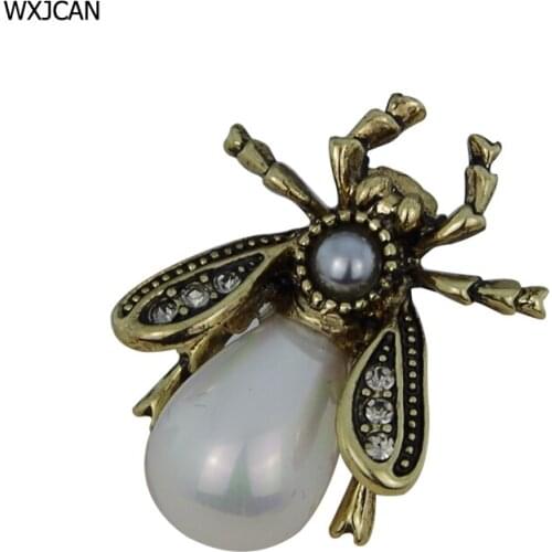 WXJCAN bee brooch on the collar Vintage brooches lapel pins Simulated pear brooch collar pin 25mm*20mm B5546