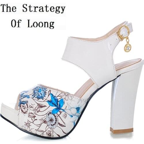 Women Summer Thick High Heel Open The Toe Ankle Wrap Floral Fashion Casual Sandals Shoes Plus Size 30-43 SXQ0611