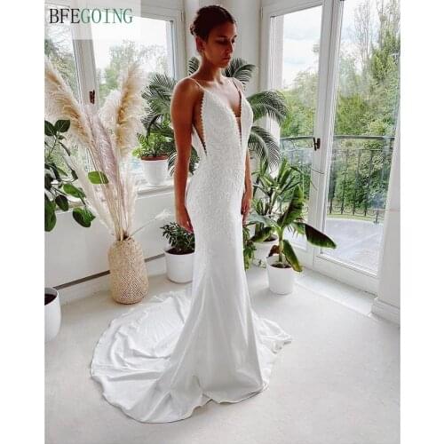 White Satin Chiffon Lace Beading V-Neck Floor-Length Mermaid/Trumpet Wedding Dresses Chapel Train Spaghetti Straps Bridal Gowns