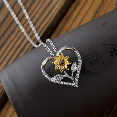High Quality Jewelry Sunflower Necklace In Heart Pendant Necklace For Women Custom Handmade The Starry