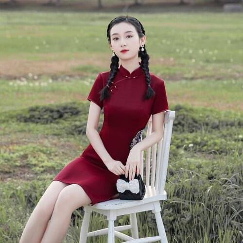 Chinese New Sexy Red Satin Embroidery Short Sleeve Cheongsam Summer Elegant Slim Qipao Plus Size S M L XL XXL 3XL