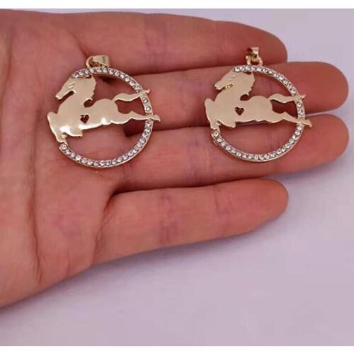 Hzew 5pcs cute round pendant charm horse charms gift for women man Accessories