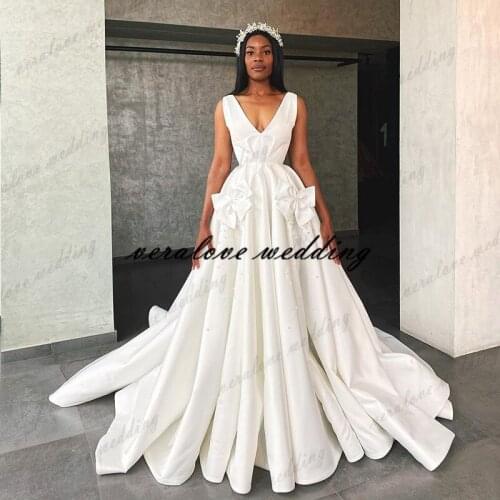 Modest V-Neck Wedding Dress 2021 Sweep Train Slit A Line Bridal Gown with Bow Country Garden Vestidos De Noiva